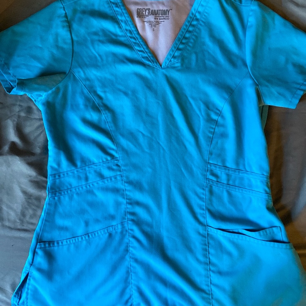 Grey's Anatomy Women's Mia Top, V-Neck Medical Scrub Top Small Bahama Teal